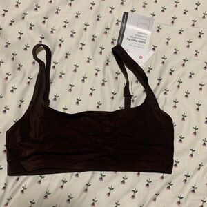 Lululemon scoop neck bra